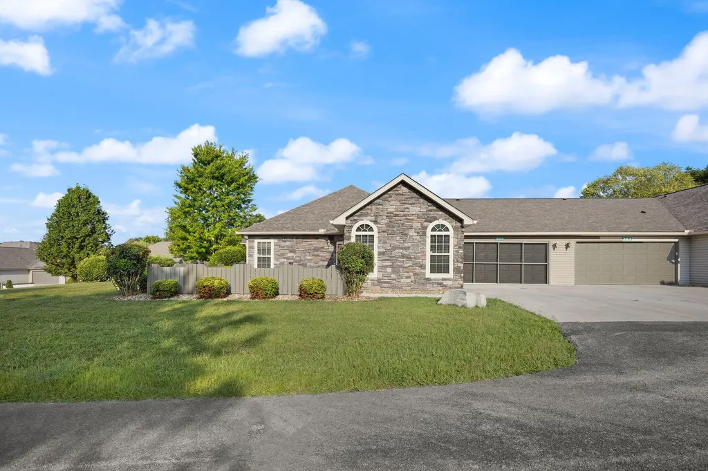 364 Cathedral Place Bronston KY 42518