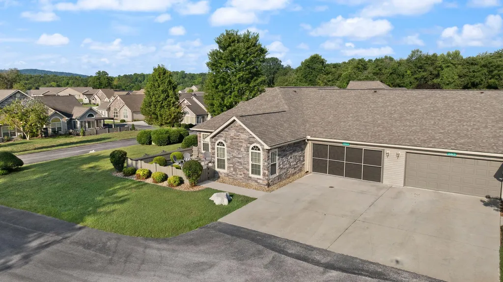 364 Cathedral Place Bronston KY 42518