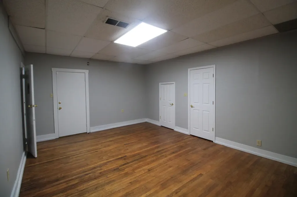 108 N Main Street Nicholasville KY 40356