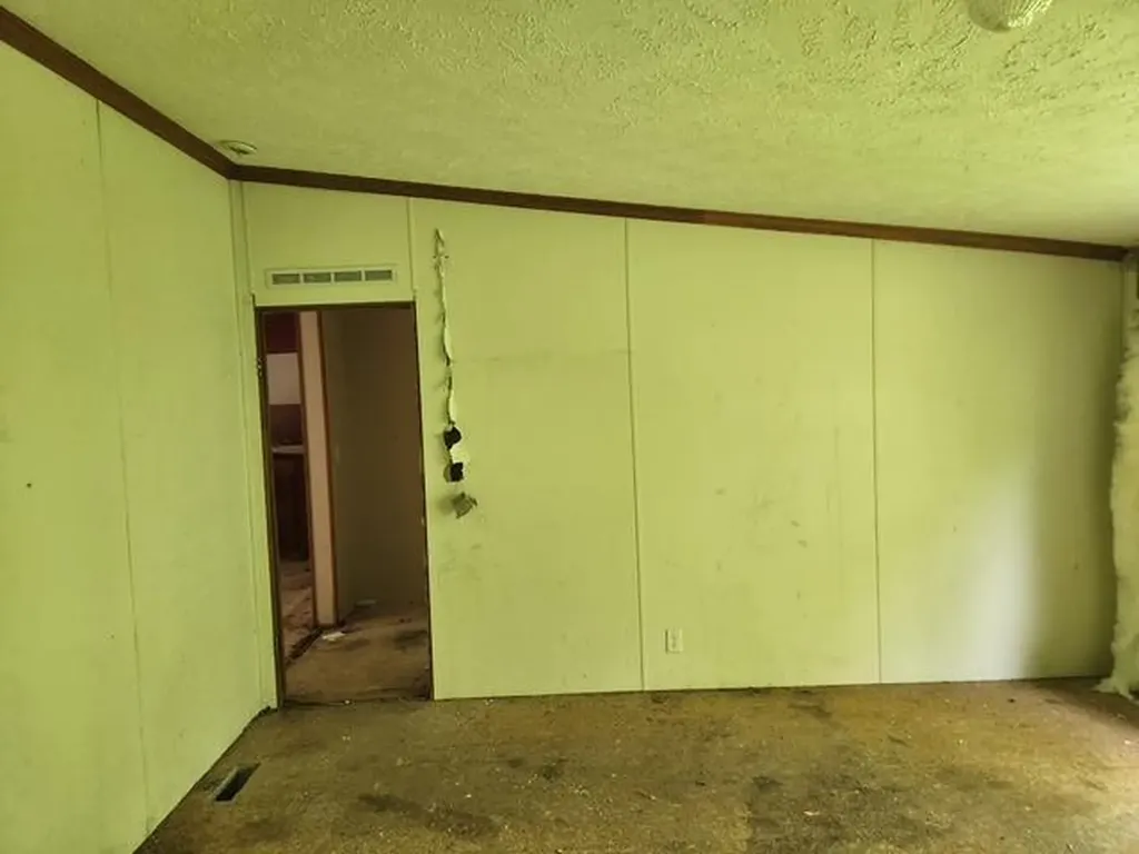 1144 Grassy Branch Road Essie KY 40827