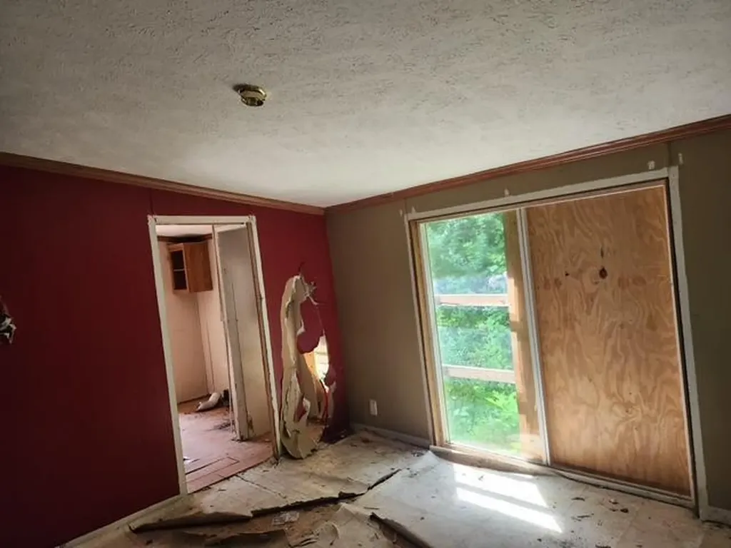 1144 Grassy Branch Road Essie KY 40827