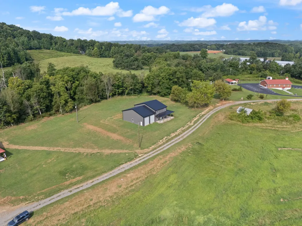 8 Hunter Ray Way Albany KY 42602