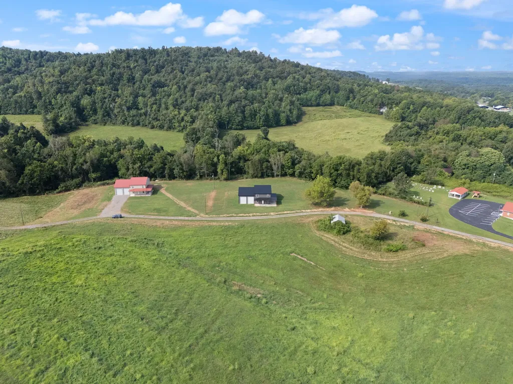 8 Hunter Ray Way Albany KY 42602