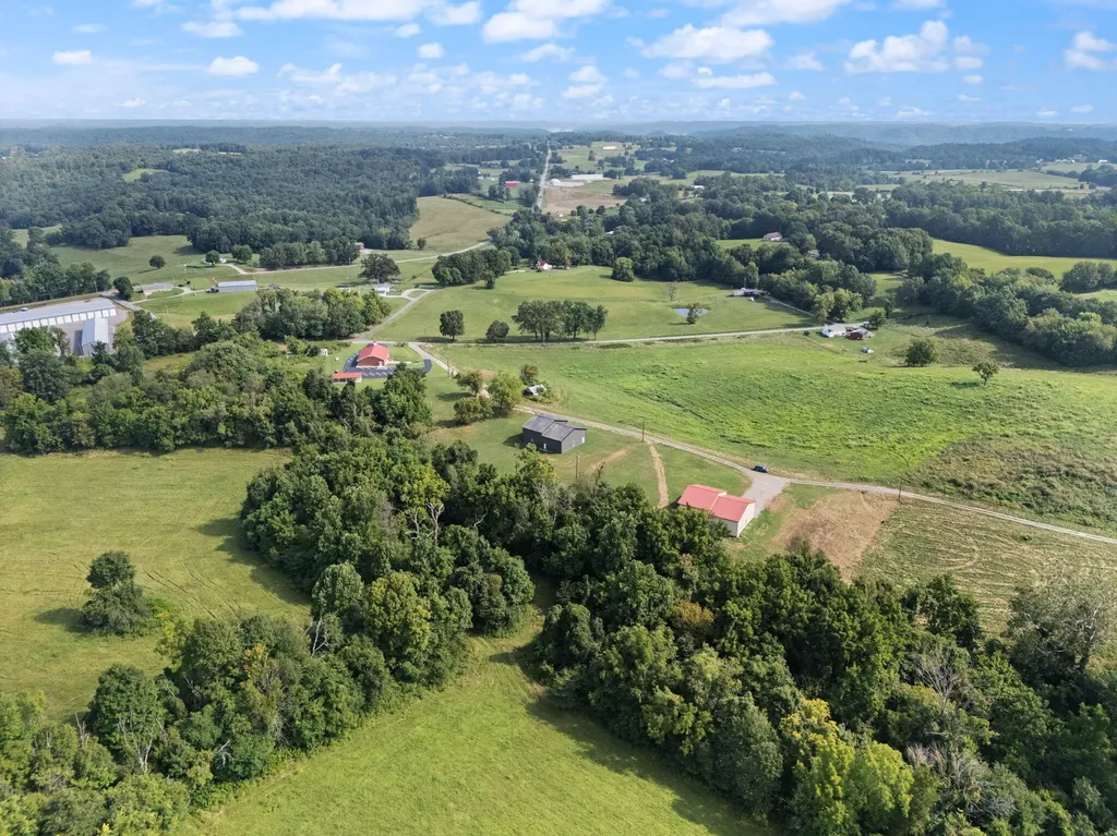 8 Hunter Ray Way Albany KY 42602