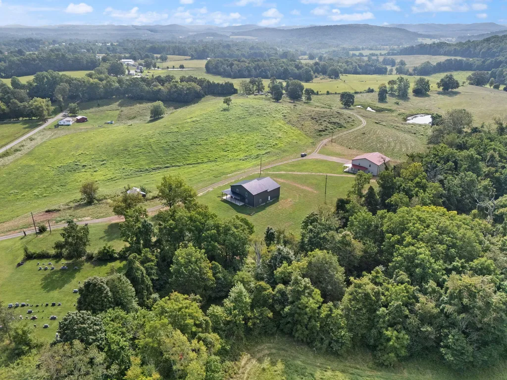 8 Hunter Ray Way Albany KY 42602
