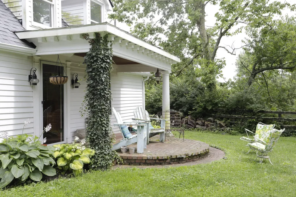 2750 Paynes Mill Road Versailles KY 40383