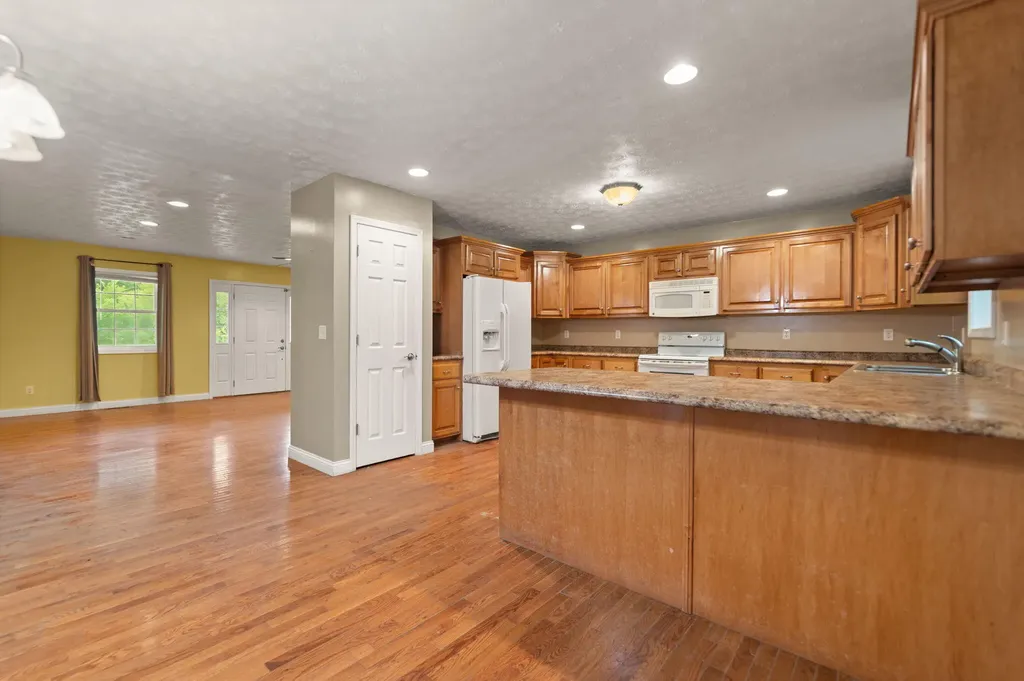 617 Big Willard Road Busy KY 41723