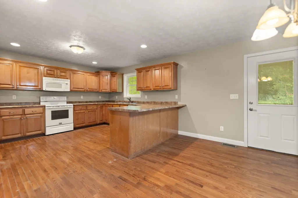 617 Big Willard Road Busy KY 41723