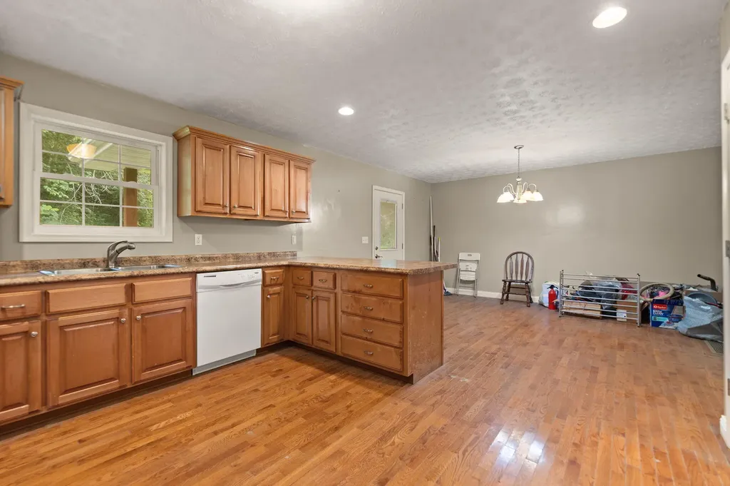 617 Big Willard Road Busy KY 41723