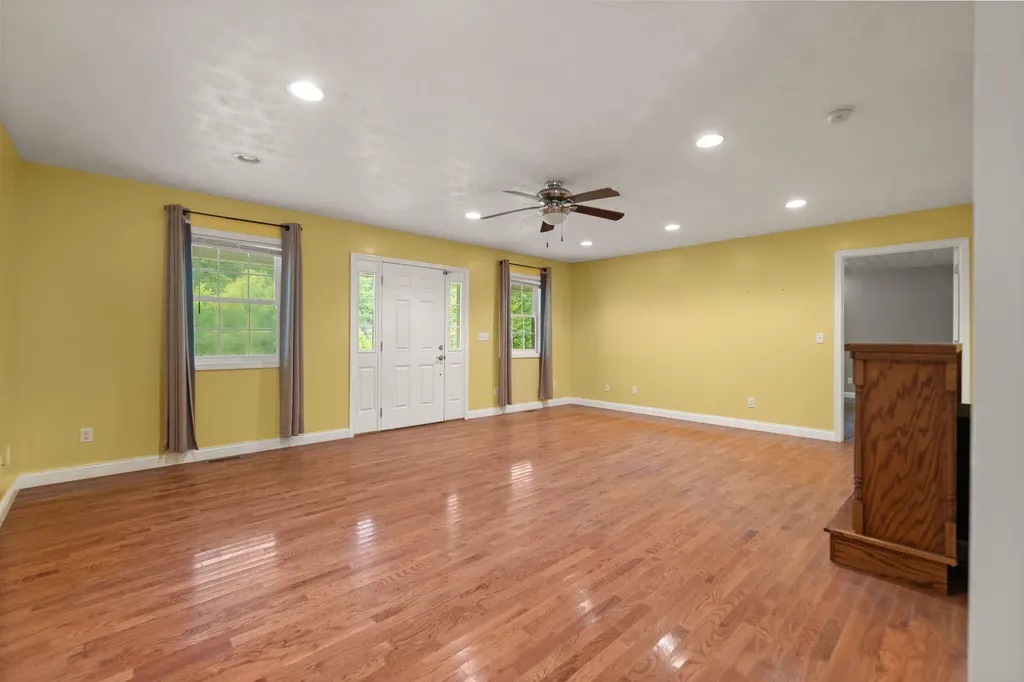 617 Big Willard Road Busy KY 41723