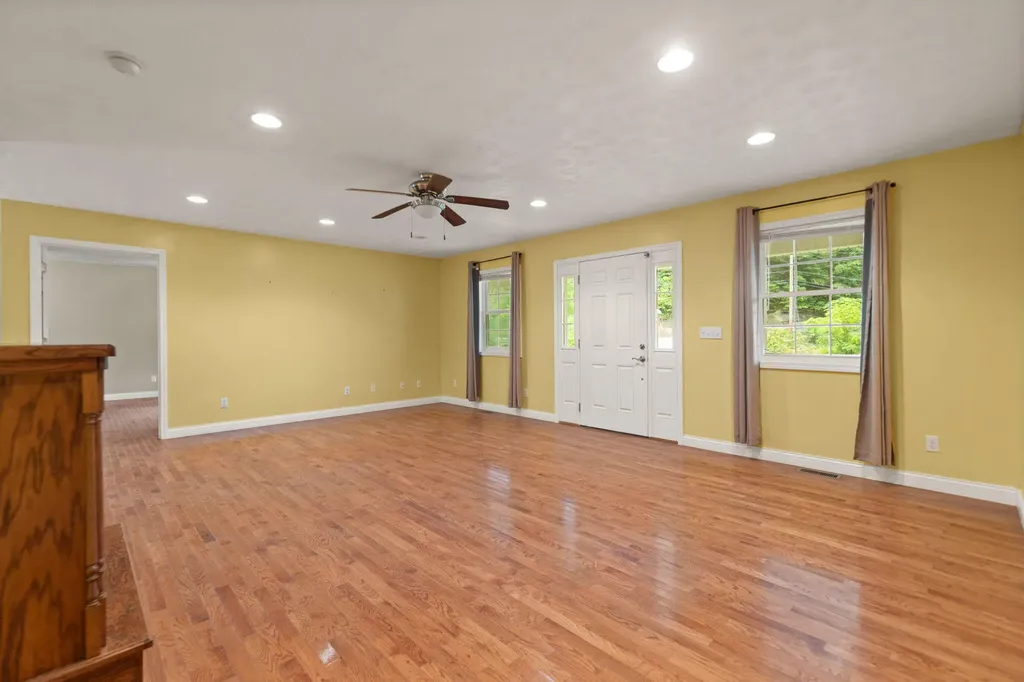 617 Big Willard Road Busy KY 41723