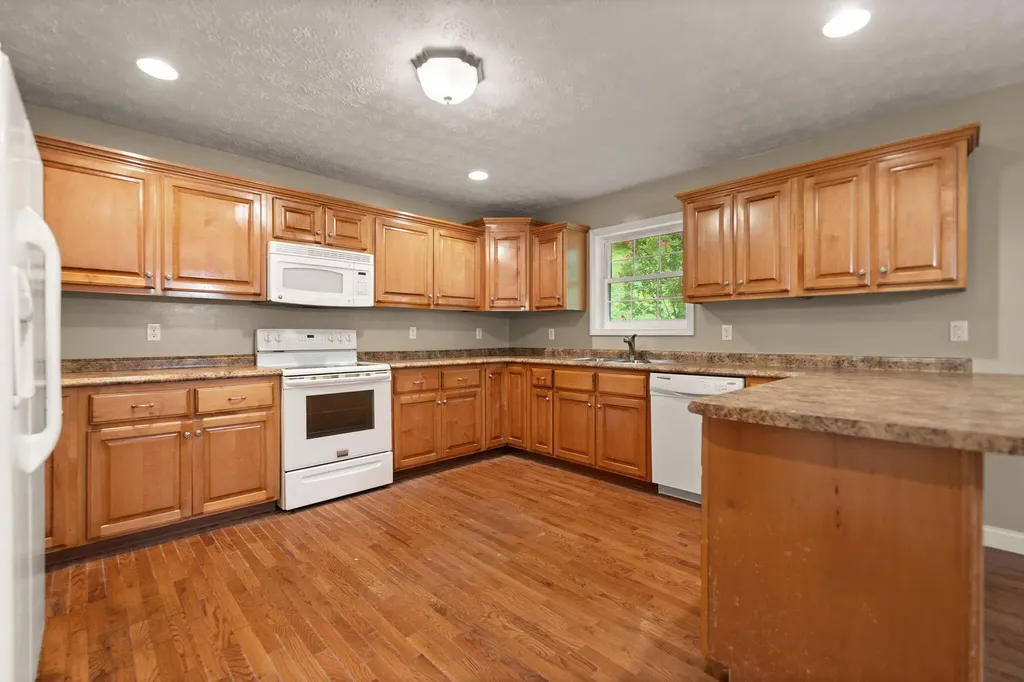617 Big Willard Road Busy KY 41723