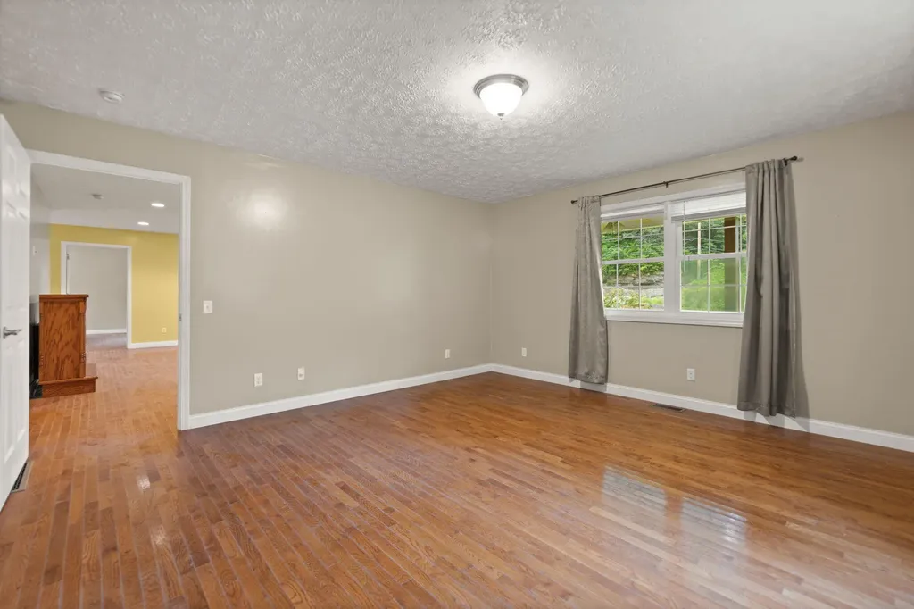 617 Big Willard Road Busy KY 41723