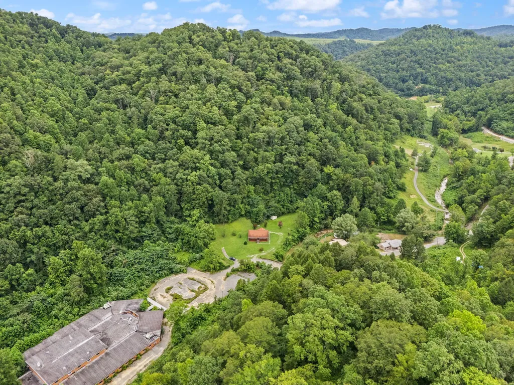 617 Big Willard Road Busy KY 41723