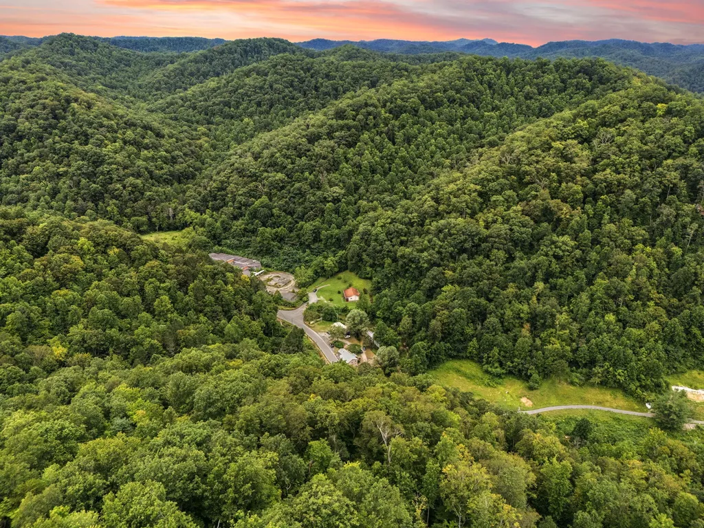 617 Big Willard Road Busy KY 41723
