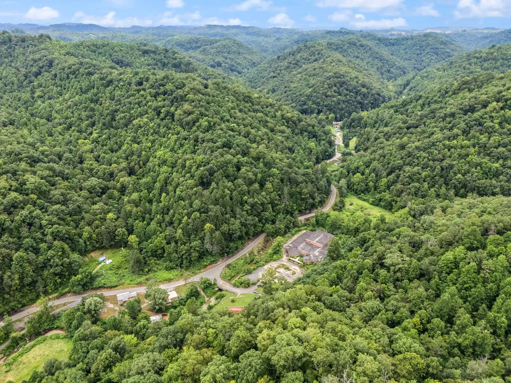 617 Big Willard Road Busy KY 41723