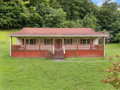 617 Big Willard Road Busy KY 41723