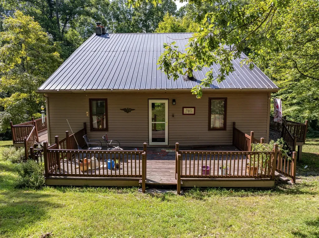 1195 Hoop Road Wellington KY 40387