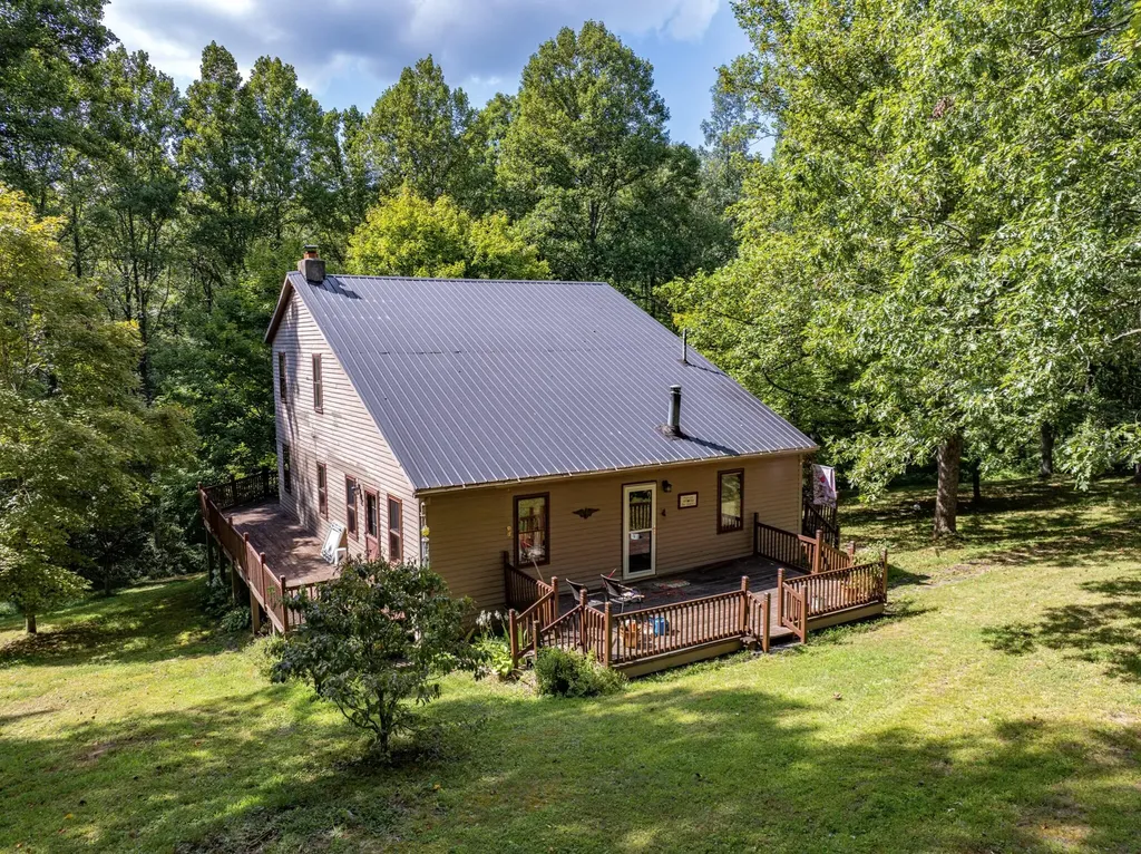 1195 Hoop Road Wellington KY 40387