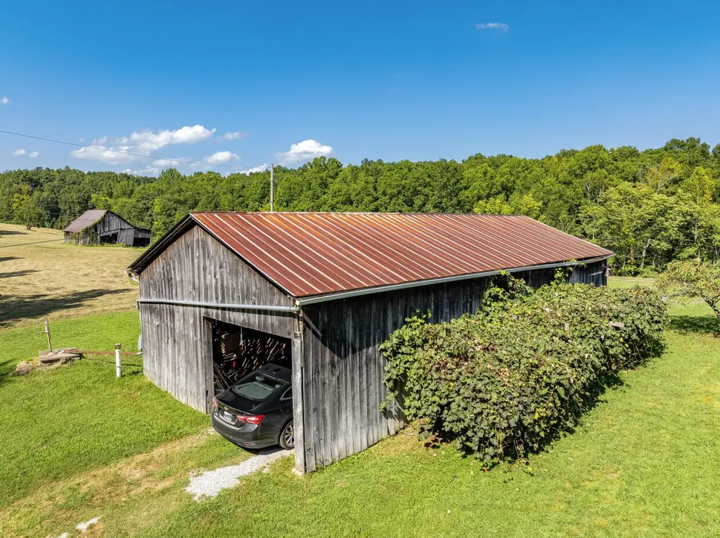 1195 Hoop Road Wellington KY 40387