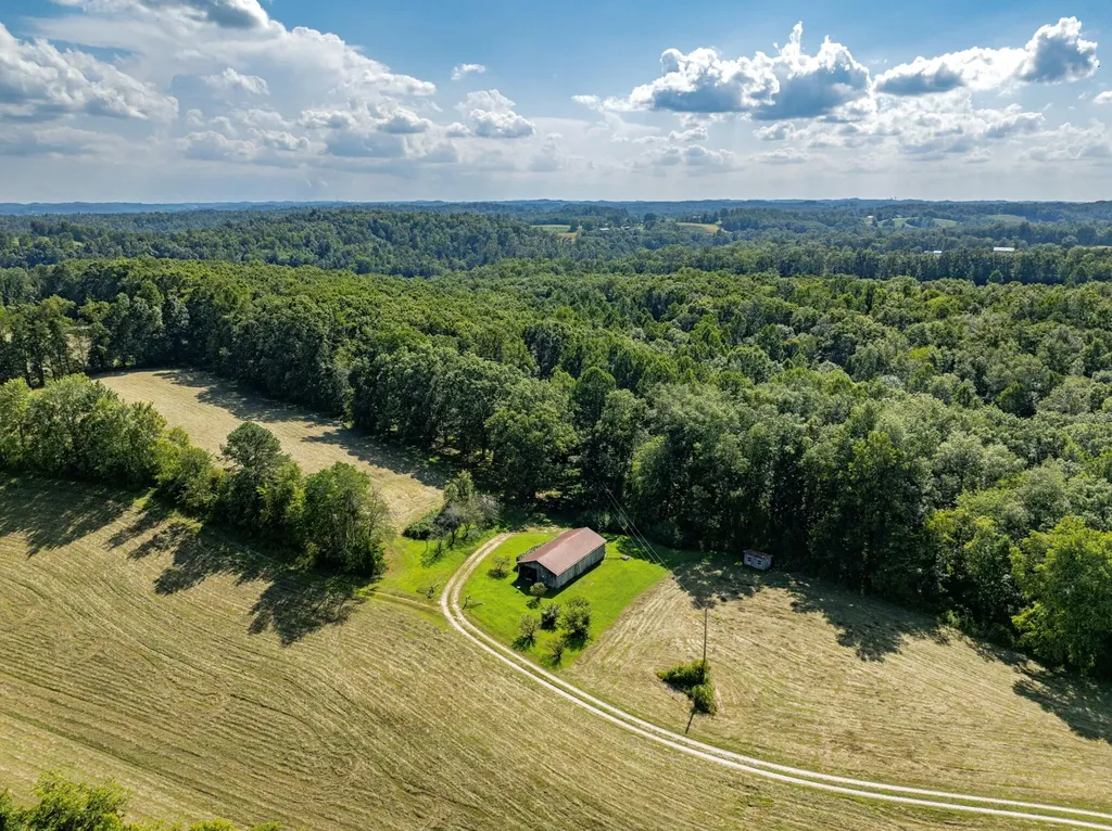 1195 Hoop Road Wellington KY 40387