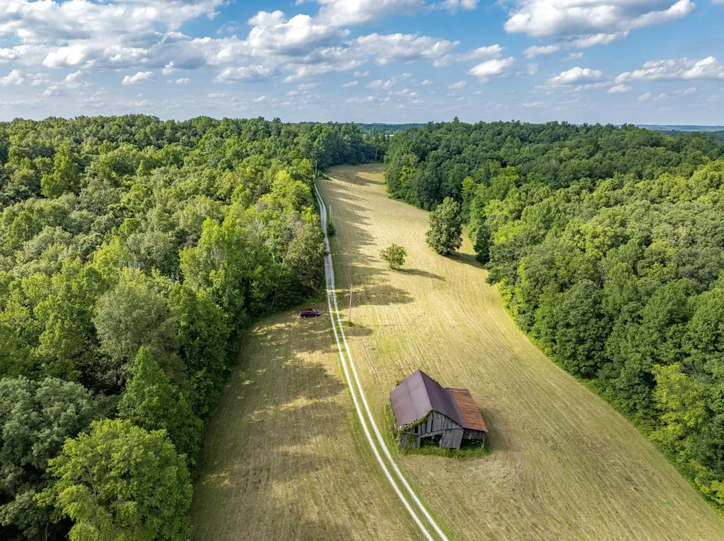 1195 Hoop Road Wellington KY 40387