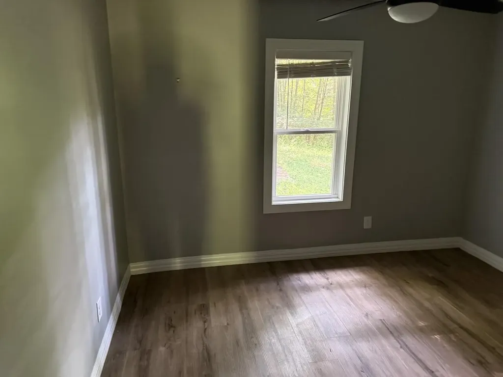 105 Mcclure Street Livingston KY 40445