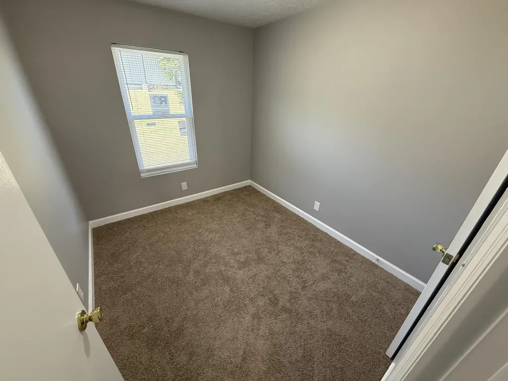 101 North Brand Street Midway KY 40347