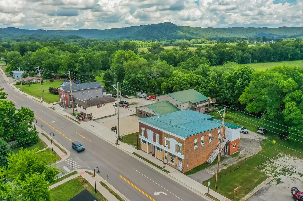 494 & 488 N Main Street Stanton KY 40380