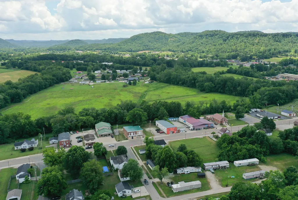 494 & 488 N Main Street Stanton KY 40380