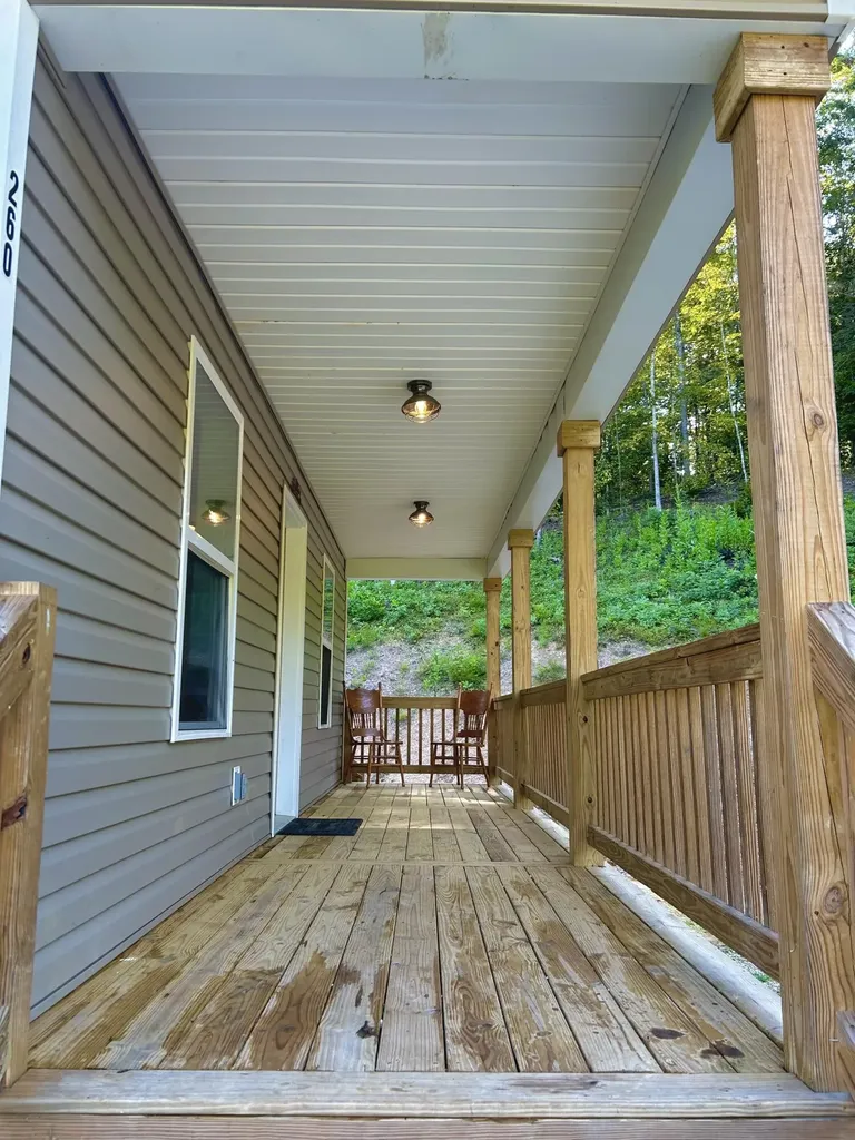 260 Bethesda Mission Road Campton KY 41301