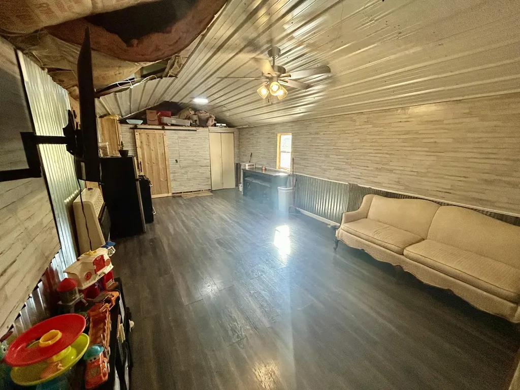 260 Bethesda Mission Road Campton KY 41301