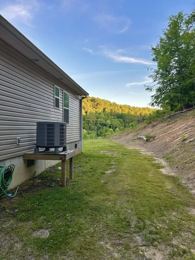 260 Bethesda Mission Road Campton KY 41301