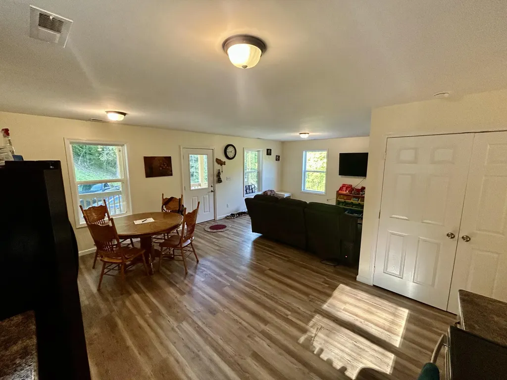 260 Bethesda Mission Road Campton KY 41301