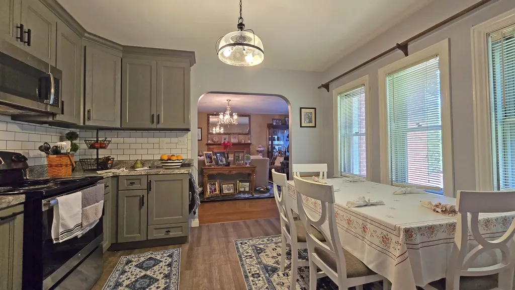 111 House Avenue Manchester KY 40962
