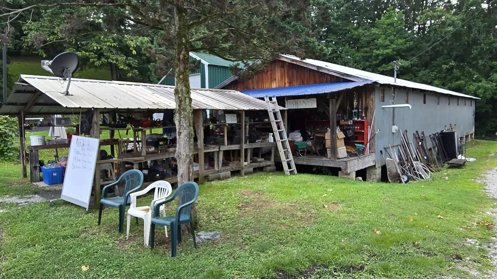 111 House Avenue Manchester KY 40962