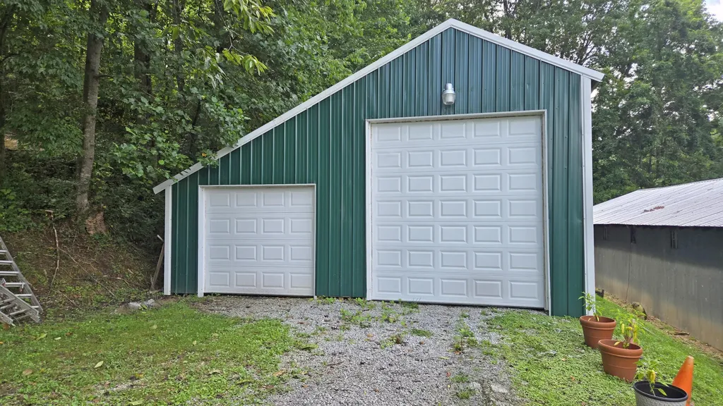 111 House Avenue Manchester KY 40962
