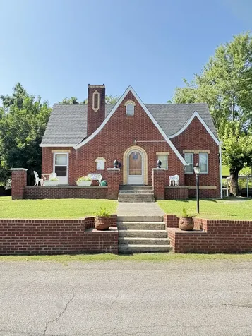 111 House Avenue Manchester KY 40962