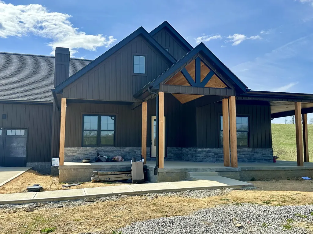 165 Pittsburg Landing London KY 40741