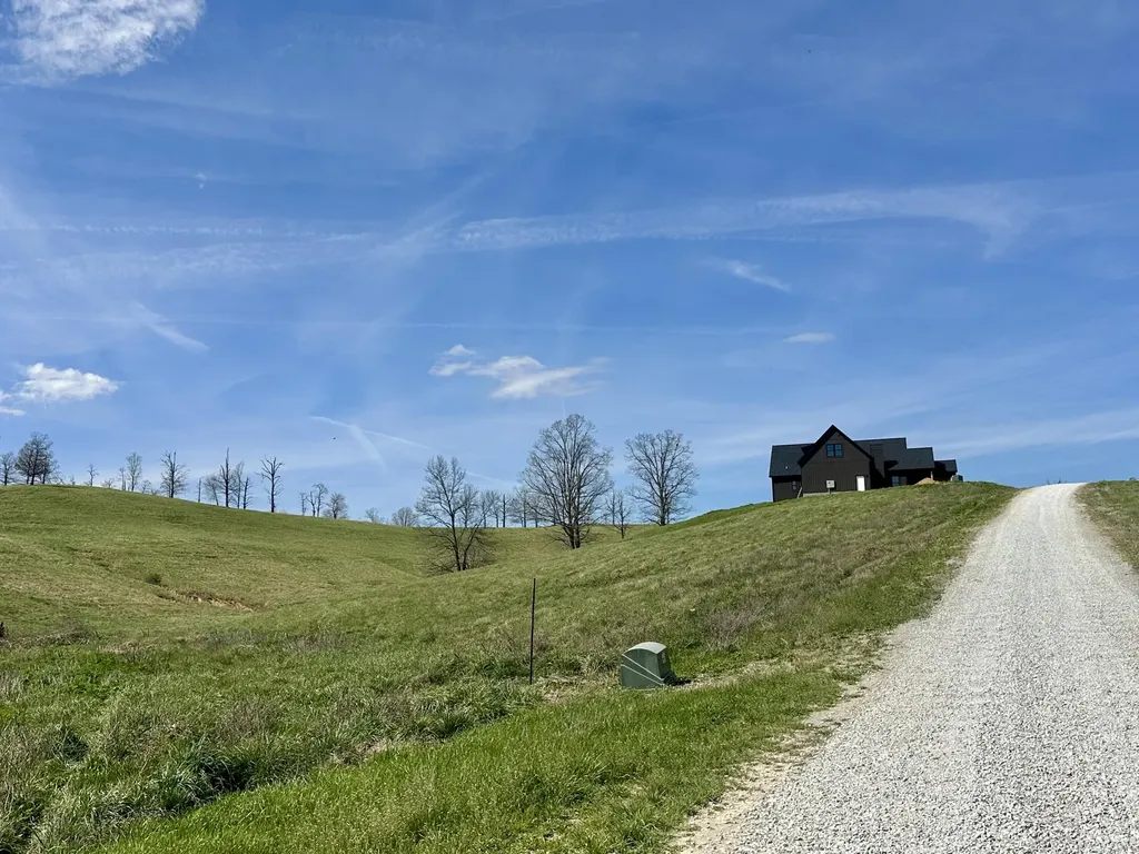 165 Pittsburg Landing London KY 40741