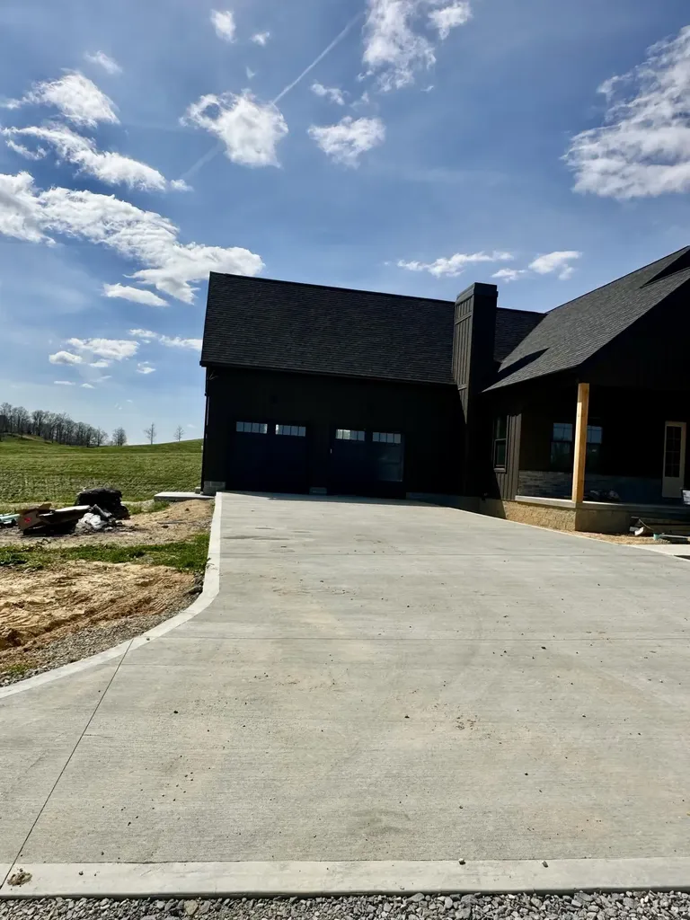 165 Pittsburg Landing London KY 40741
