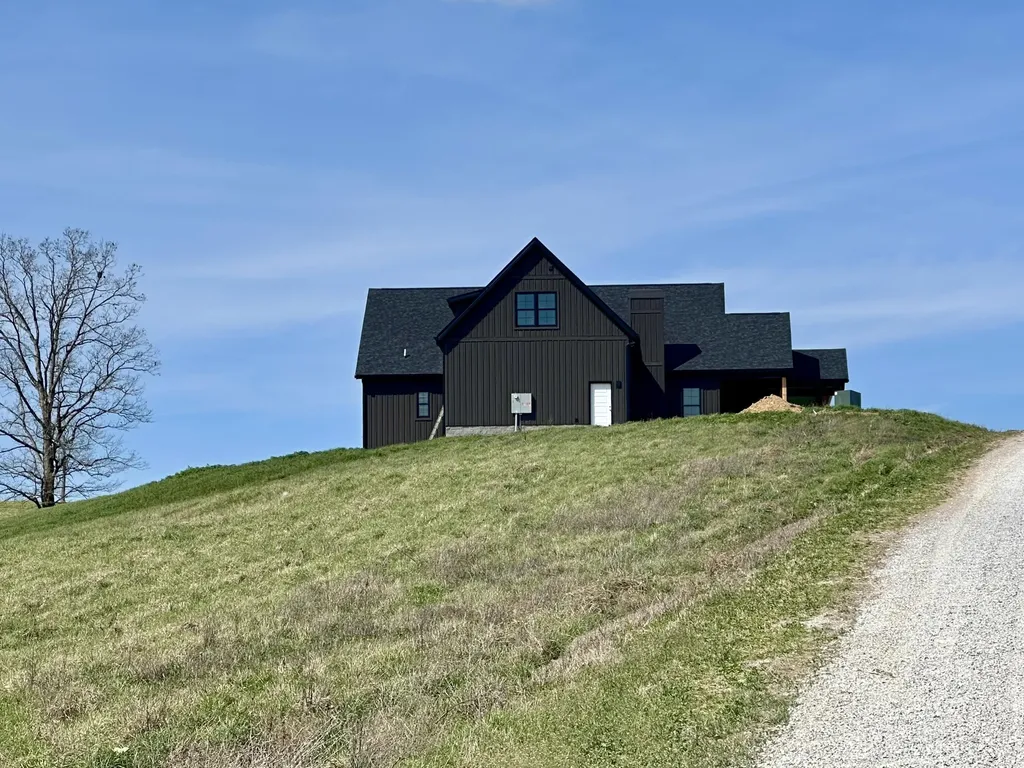 165 Pittsburg Landing London KY 40741