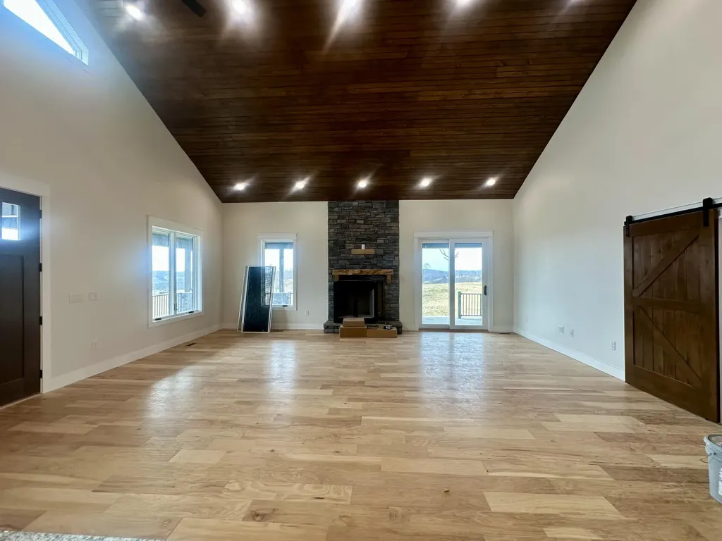 71 Eagle Landing London KY 40741