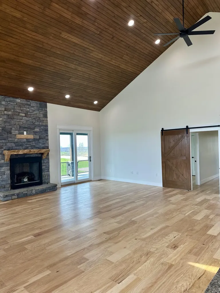 71 Eagle Landing London KY 40741