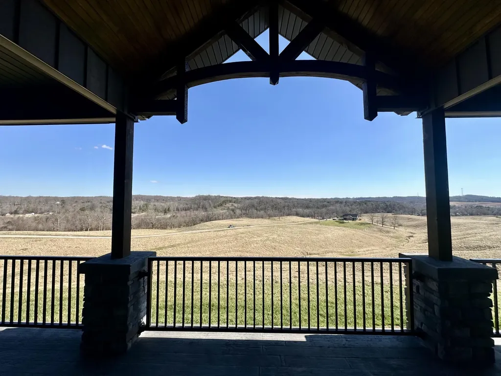 71 Eagle Landing London KY 40741