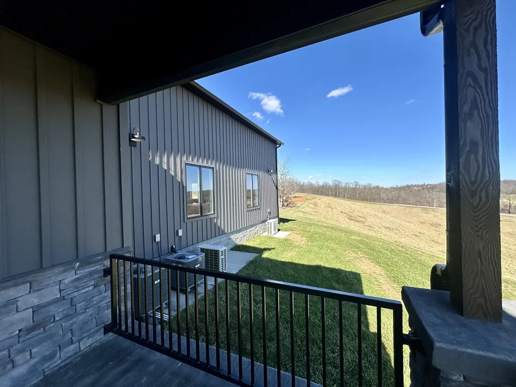 71 Eagle Landing London KY 40741