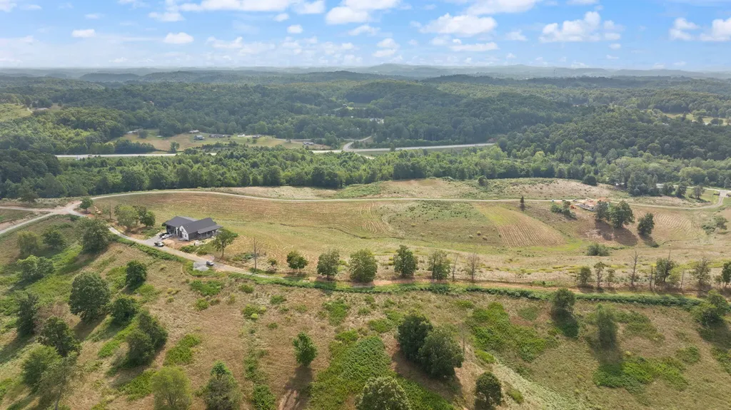 71 Eagle Landing London KY 40741