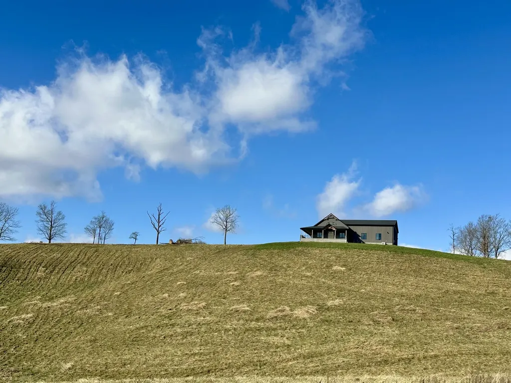 71 Eagle Landing London KY 40741