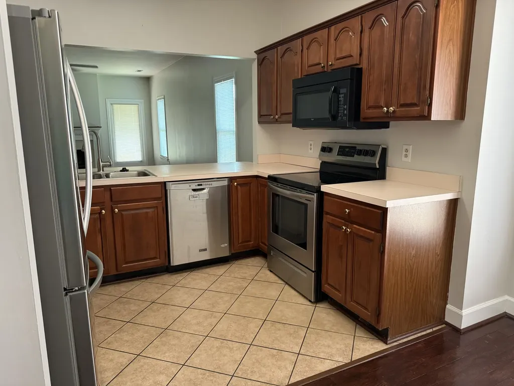 1535 Hogan Drive Lexington KY 40511