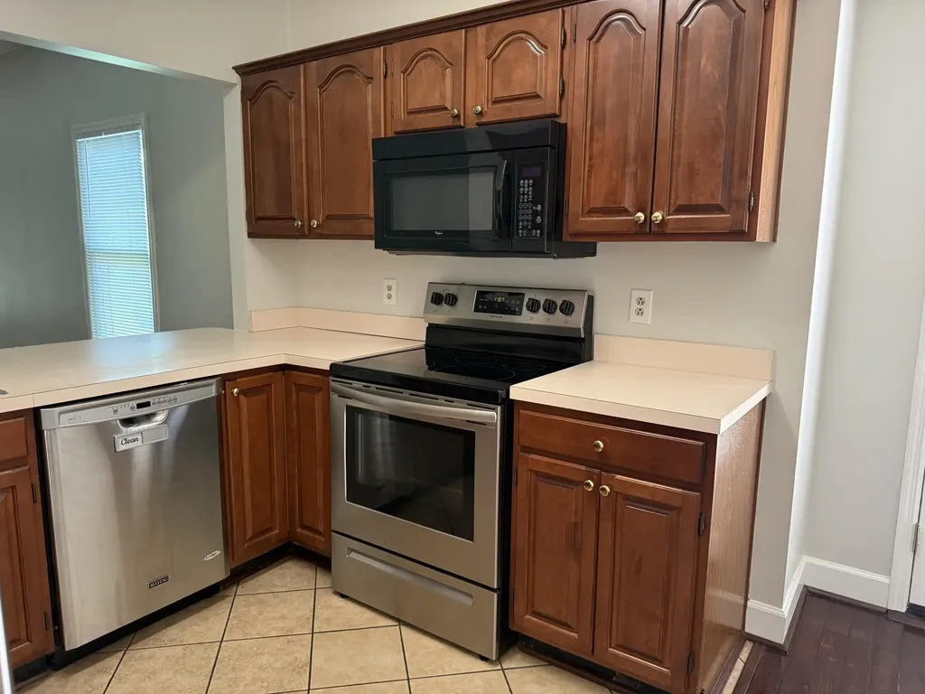 1535 Hogan Drive Lexington KY 40511